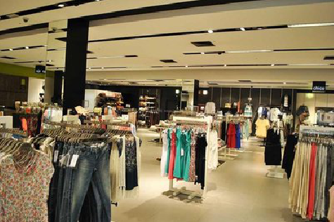 白水商场里的店面怎么装修？